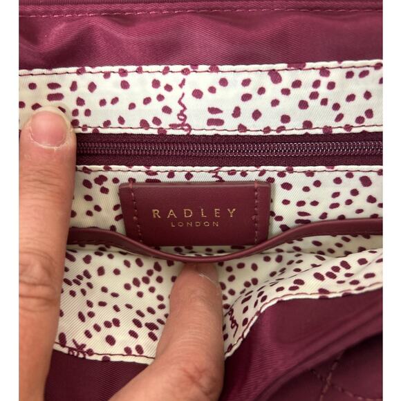 RADLEY London Burgundy Quilted Medium Crossbody Bag Adjustable Strap Purse - Picture 6 of 6
